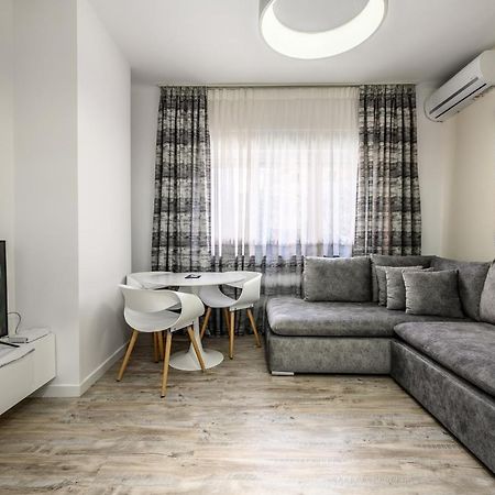 Miku Apartment-City Walk 1Bd Stylish Apartment Tiranë Luaran gambar