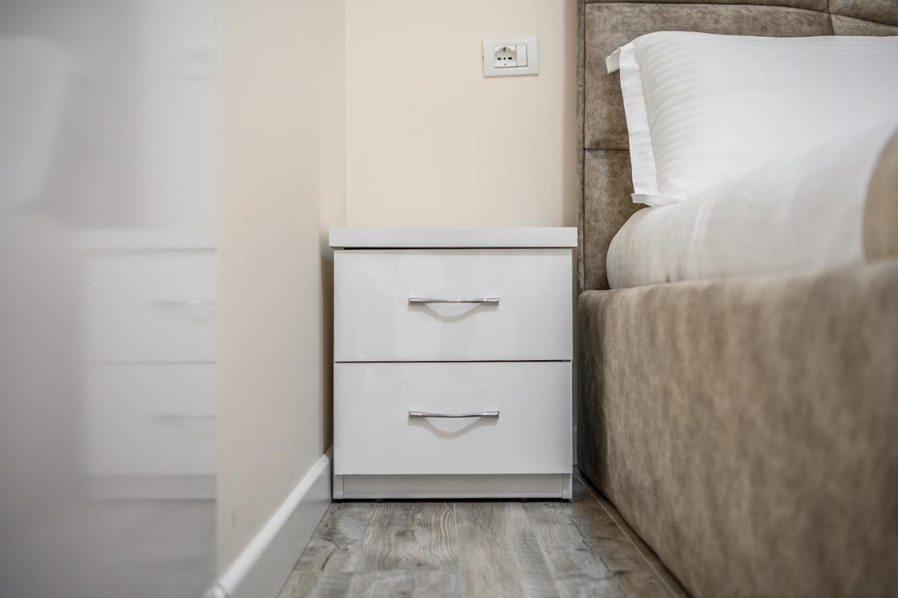 Miku Apartment-City Walk 1Bd Stylish Apartment Tiranë Luaran gambar
